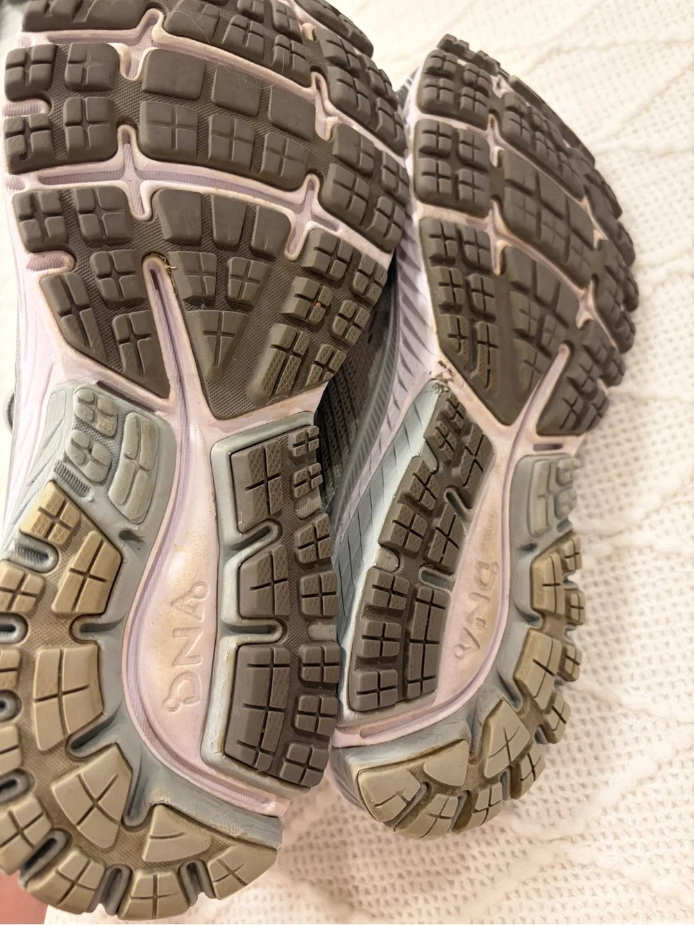 Brooks Women's Gray Ghost 10 DNA Running Shoes